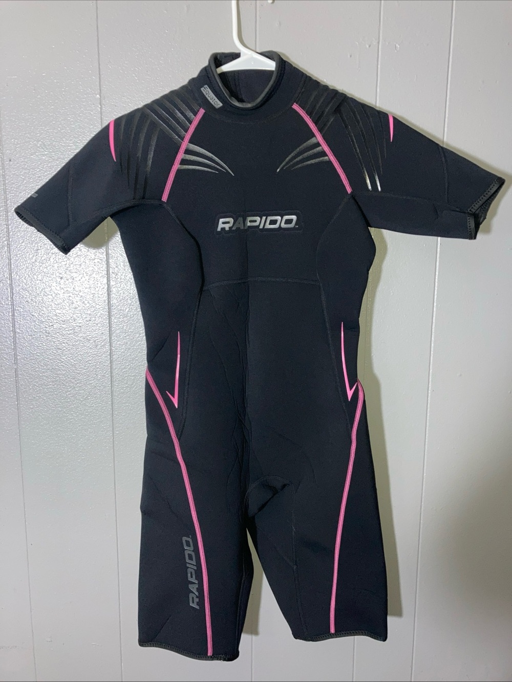 Rapido 2.5mm Women's Shorty Size 6 Wetsuit for Scuba Diving, Snorkeling, Surfing